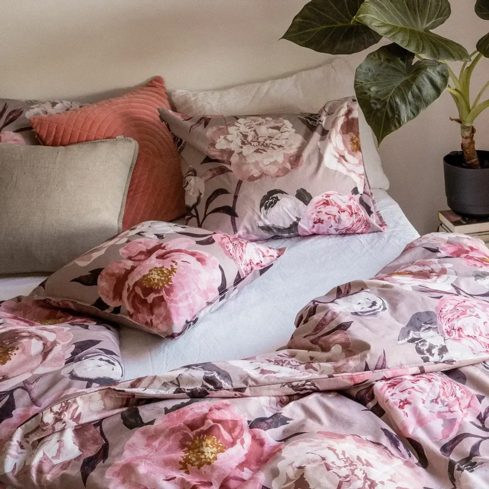 Linens - Pioni Cushion Cover Pink 45x45 cm - PENTIK