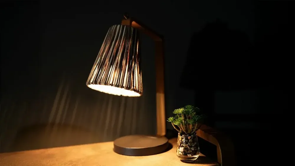 Lampes de table - Lampe de table artisanale en métal (corde en coton) - FORADA HOME & STYLE