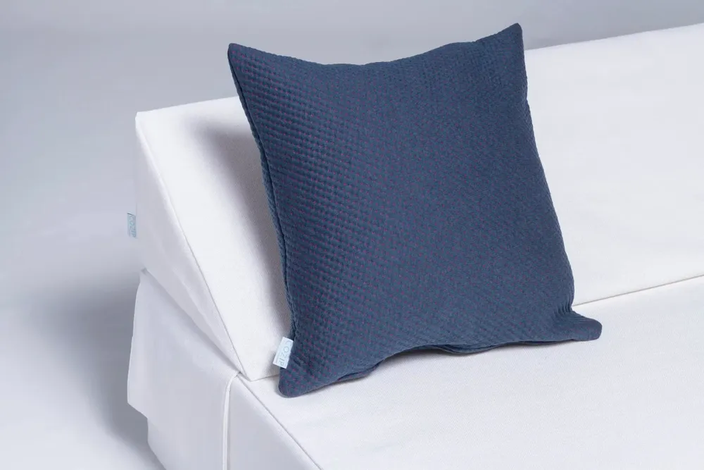 Outdoor decorative accessories - Cozip LOOP Outdoor Cushions | Sunbrella Fabric - COZIP