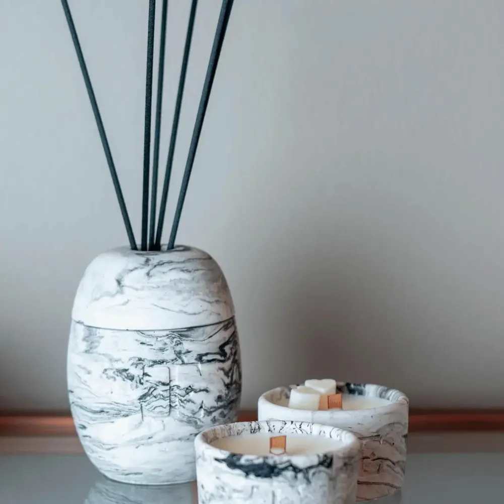 Scent diffusers - Black Rose - Reed Diffuser Set - ESTI LIVING