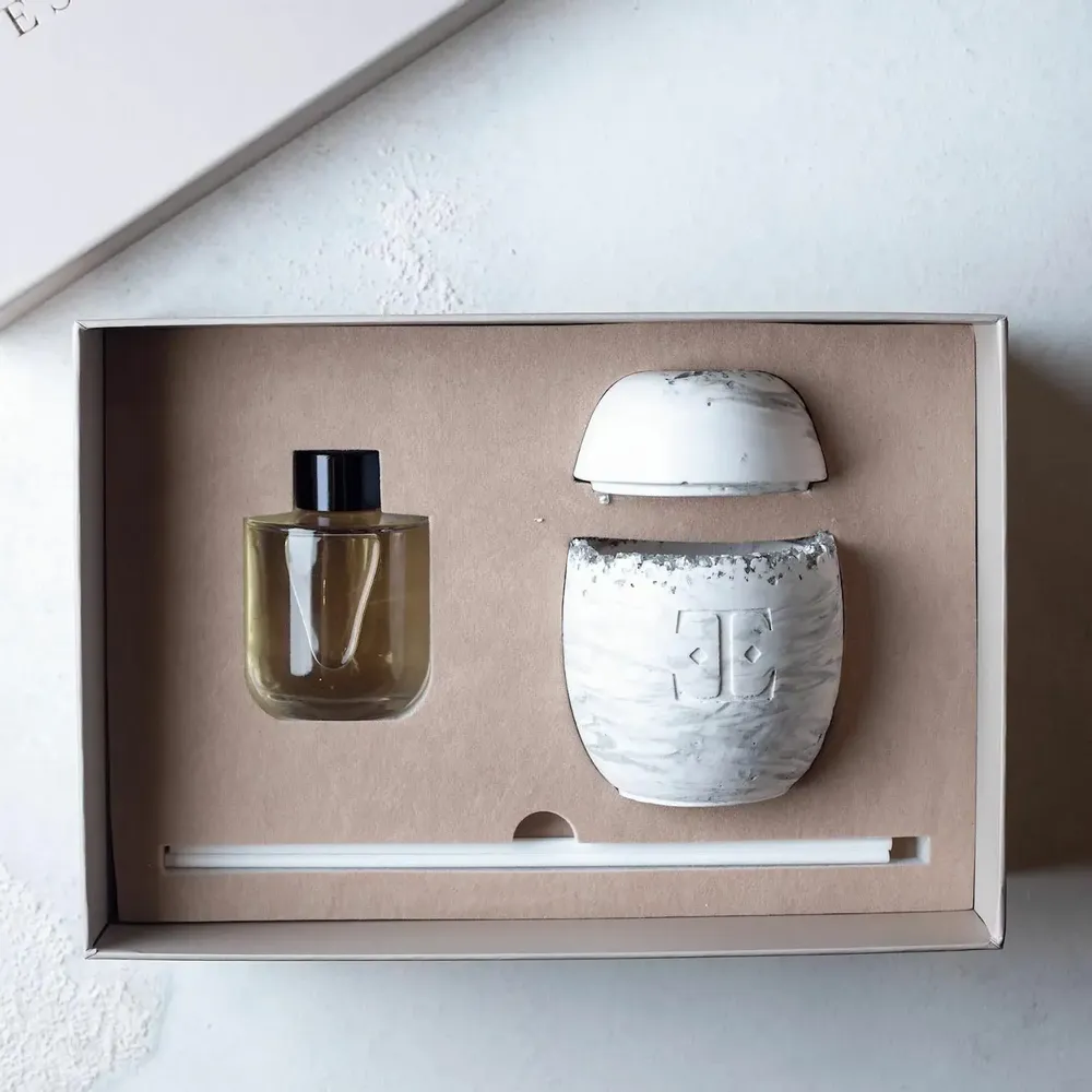 Scent diffusers - Silver Muse - Reed Diffuser Set - ESTI LIVING