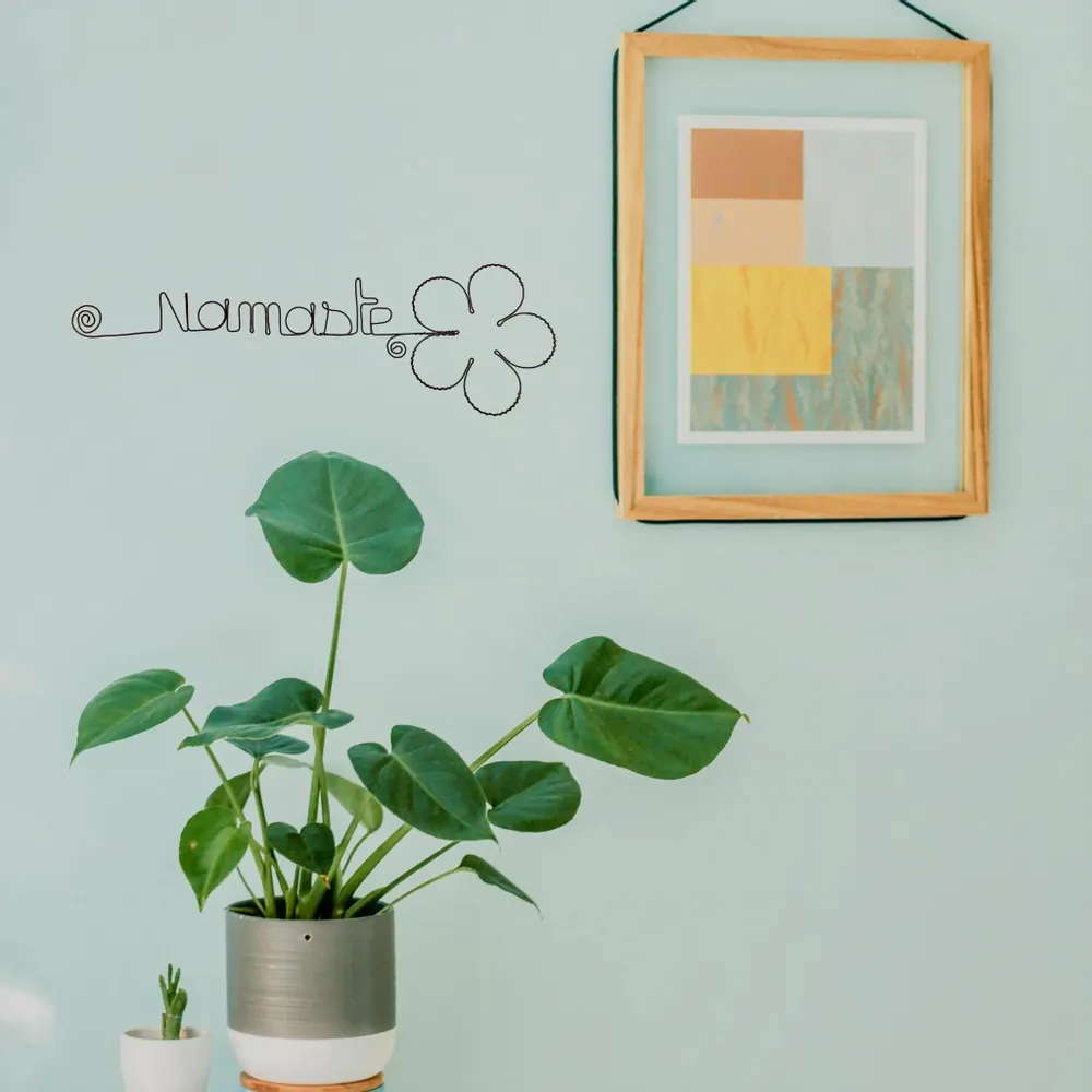 Other wall decoration - Daisy Flower - "Namaste" - Wire Wall Decoration - BIJOUX DE MUR