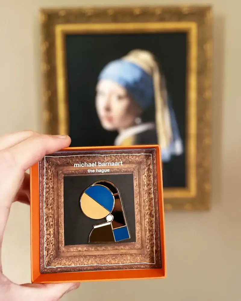 Brooches - Girl with a Pearl Earring brooch - MICHAEL BARNAART
