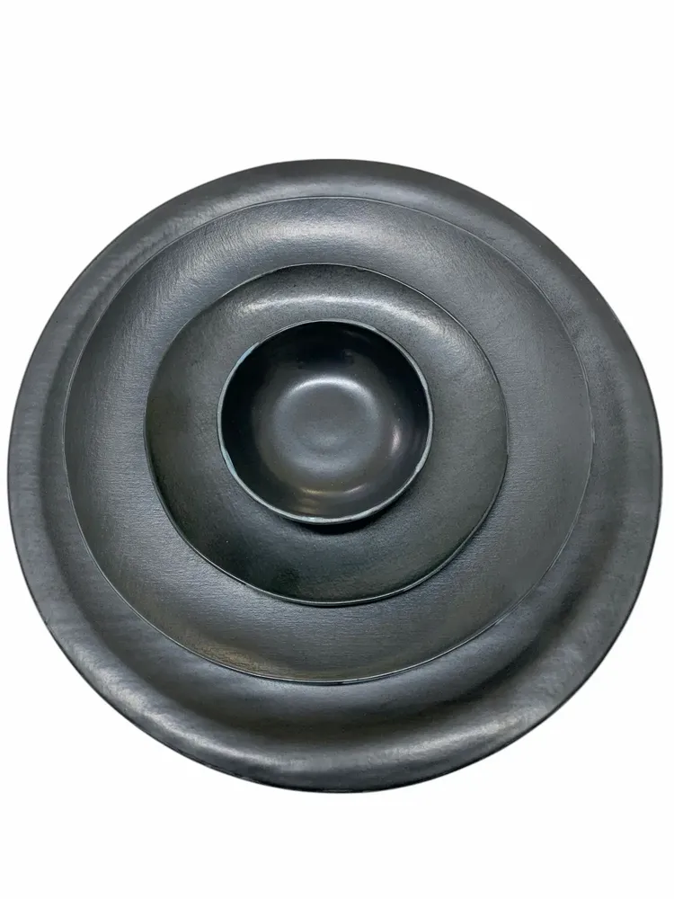 Everyday plates - B&W porcelain dinnerware - CECILE GASC PORCELAINE