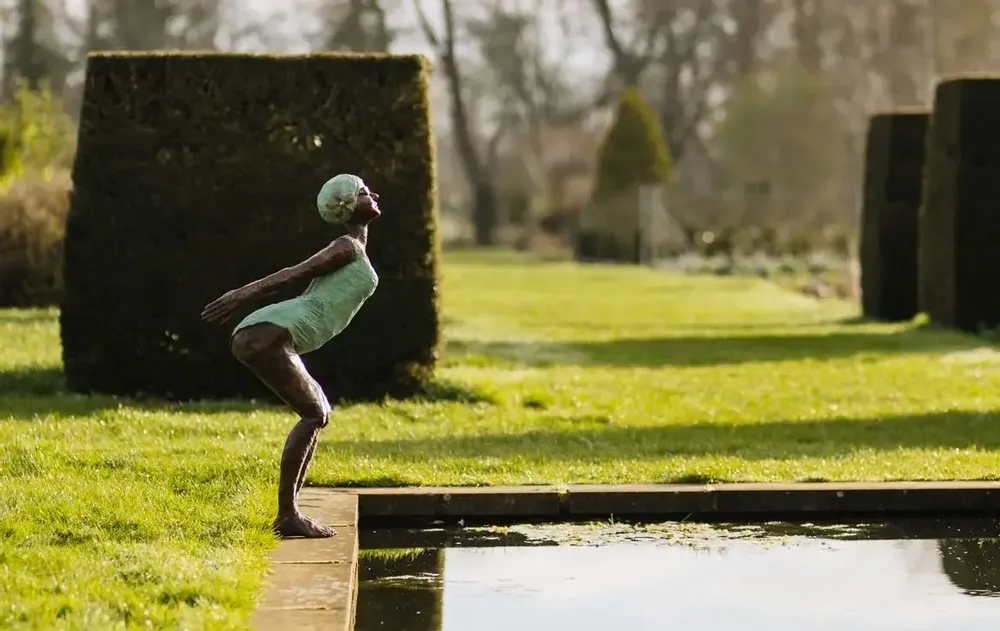 Accessoires de déco extérieure - Sculptures de natation - DAWN CONN SCULPTURE LIMITED