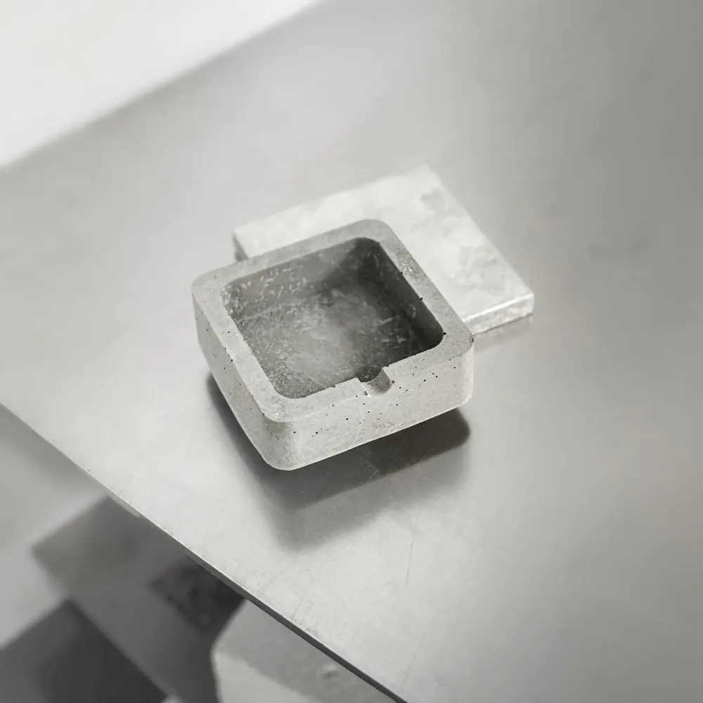 Trays - Floating Ashtray [NO SMOKE] - CASE STUDIOS