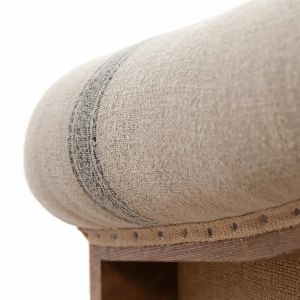 Lounge chairs for hospitalities & contracts - Avis Essence Stripes | Armchair - CREARTE COLLECTIONS