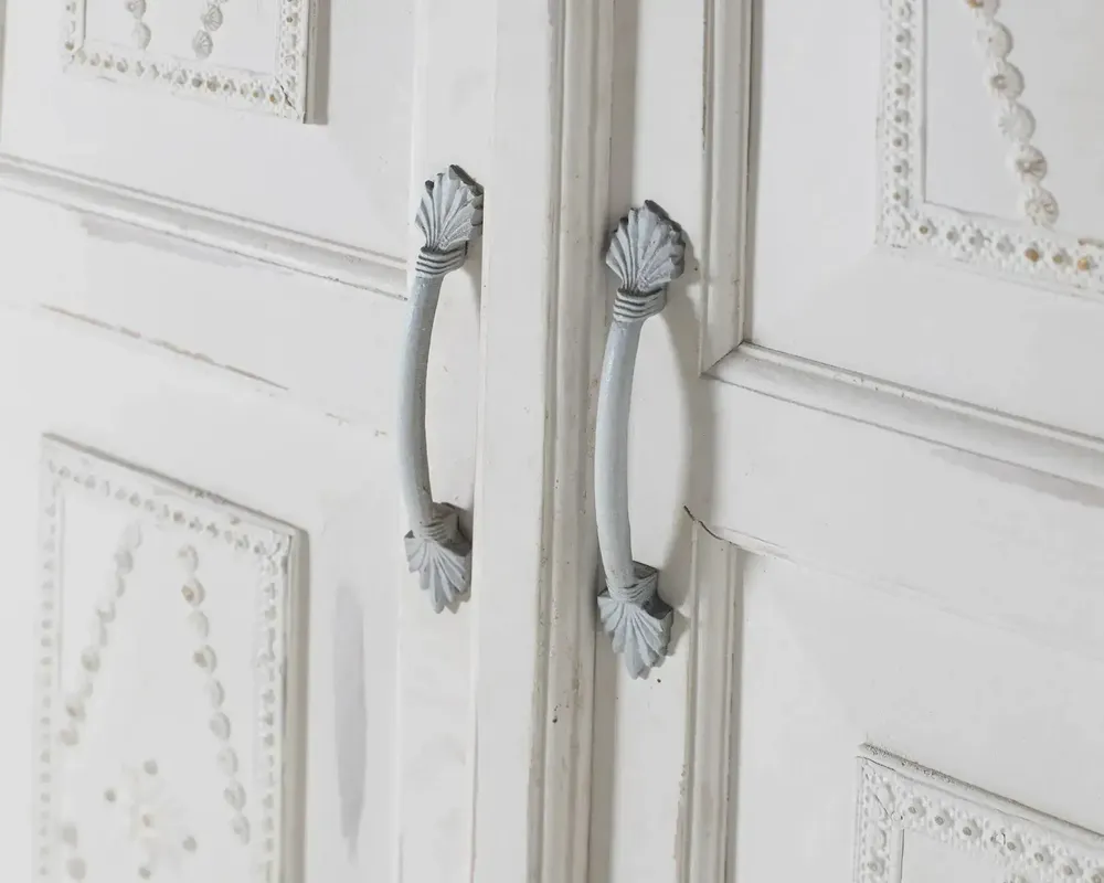 Wardrobe - Handcrafted 2-door wardrobe in mango wood - GINER Y COLOMER