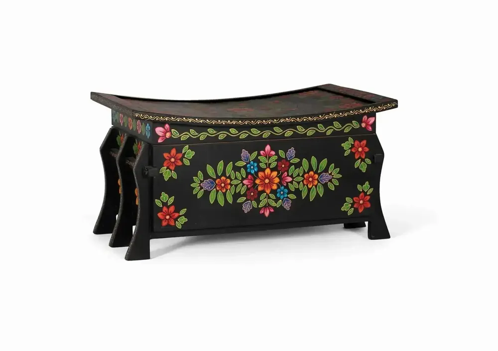Boîtes de rangement - Coffre en bois de manguier noir avec détails peints à la main - GINER Y COLOMER