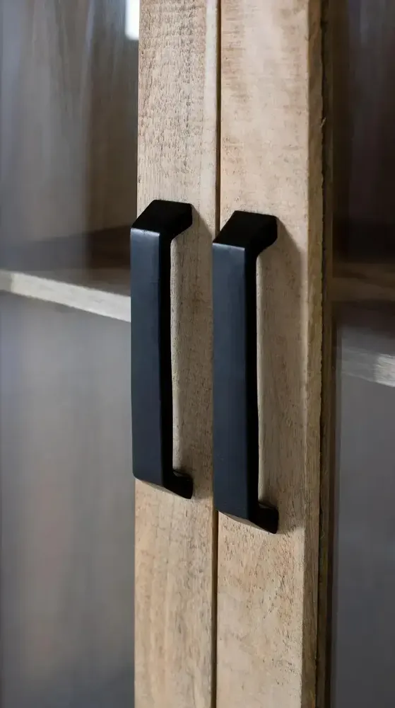 Wardrobe - Solid mango wood cabinet with two central doors - GINER Y COLOMER