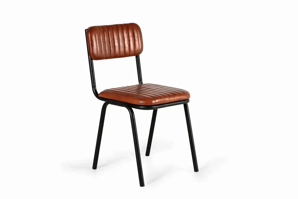 Chairs - Set of 2 leather chairs - GINER Y COLOMER