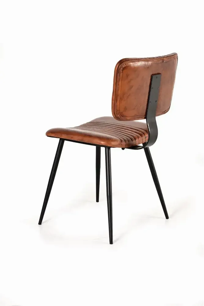 Chaises - Chaise recouverte de cuir marron naturel et pieds en métal - GINER Y COLOMER