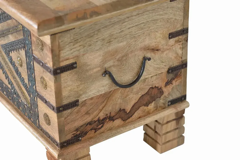 Storage boxes - Mango wood chest and natural-colored metal details - GINER Y COLOMER
