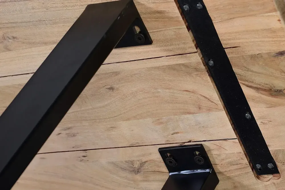 Benches - Bench in acacia wood and metal in natural and black colors - GINER Y COLOMER