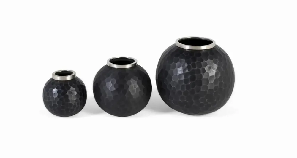 Vases - Set of three dark gray metal vases - GINER Y COLOMER