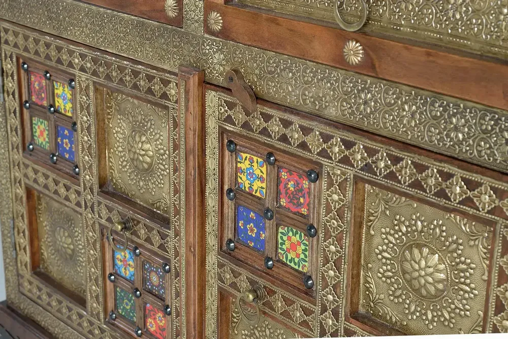Commodes - Commode en bois d'acacia, céramique et bronze - GINER Y COLOMER