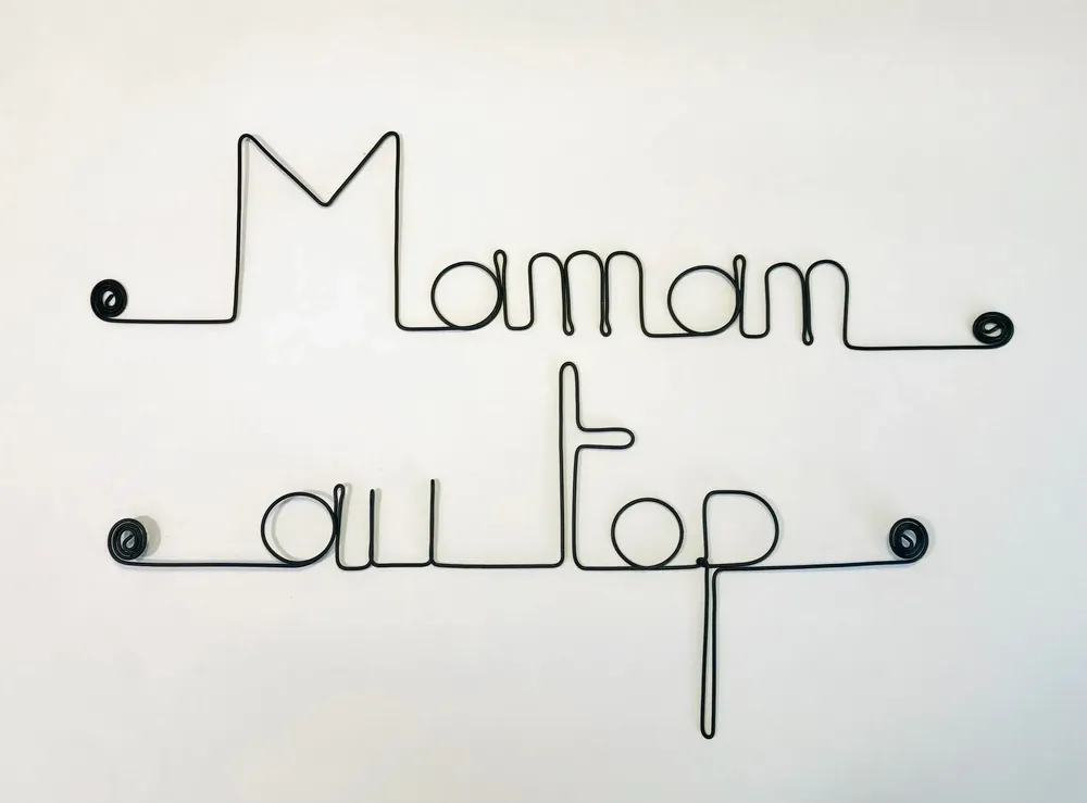 Other wall decoration - Wire Wall Decoration\" Mom on top\ "” - to pin - BIJOUX DE MUR