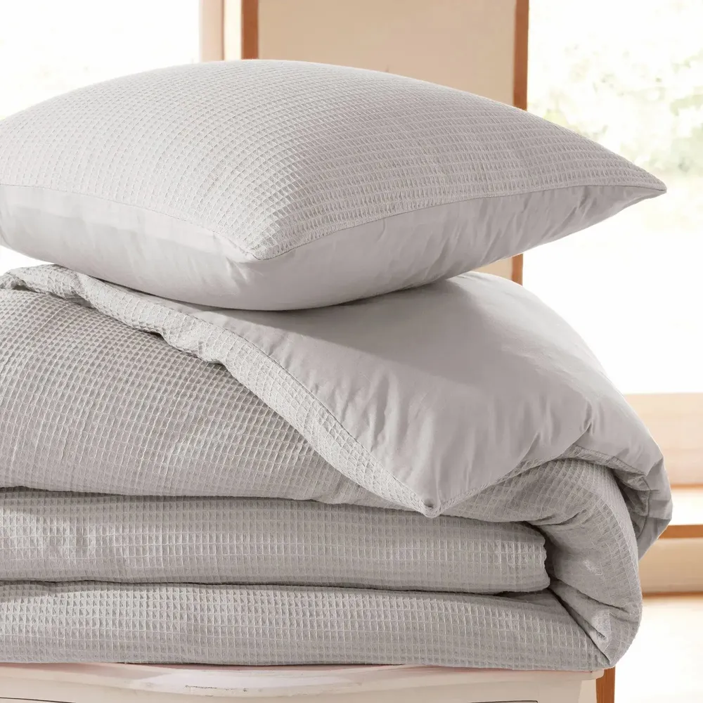 Linge de lit - Parure de couette 140x200cm + 1 taie d'oreiller 65X65cm nid d'abeille Perle - COTON PUR