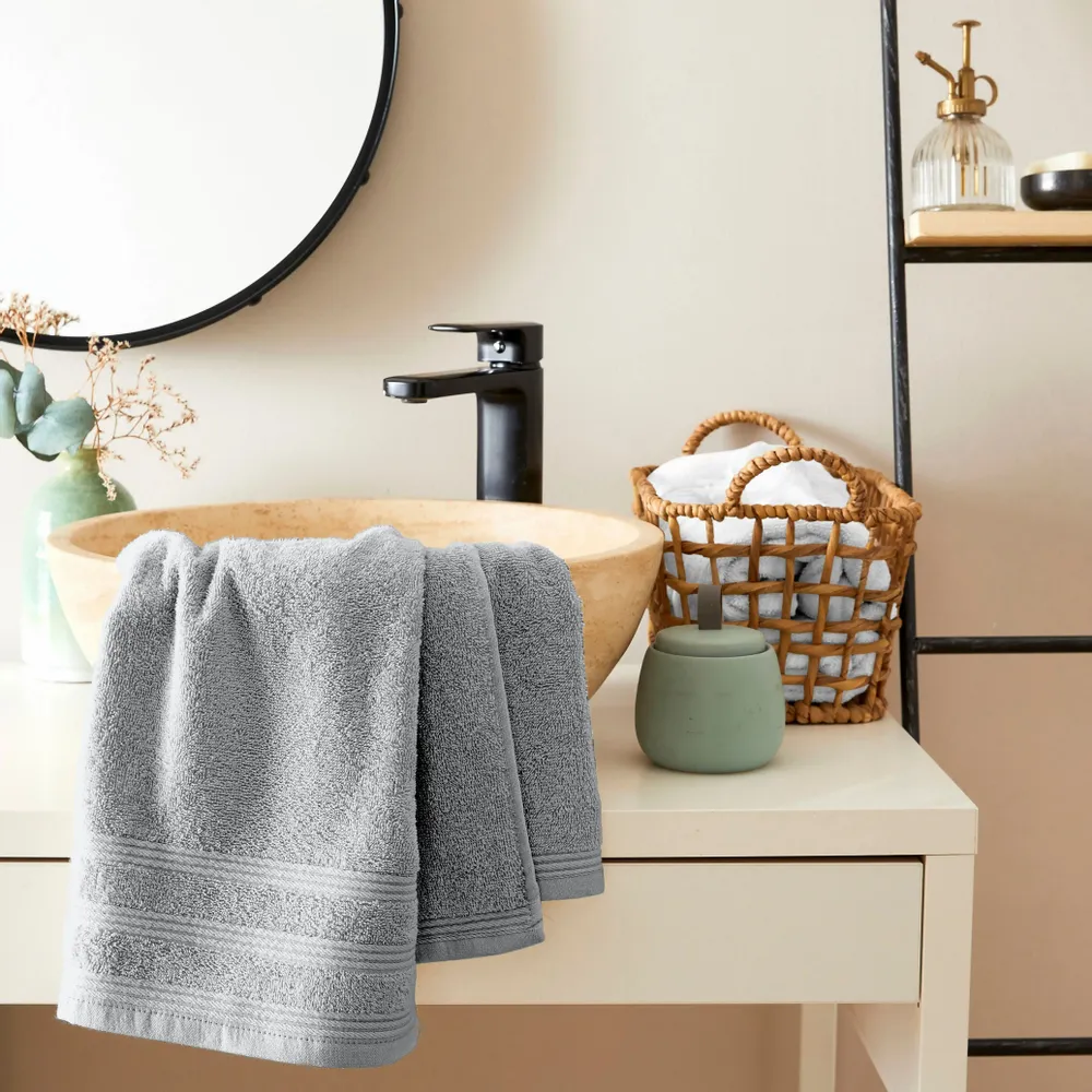 Bath towels - "Spa" 100% Cotton Towel 50 x 100 cm Pearl - COTON PUR