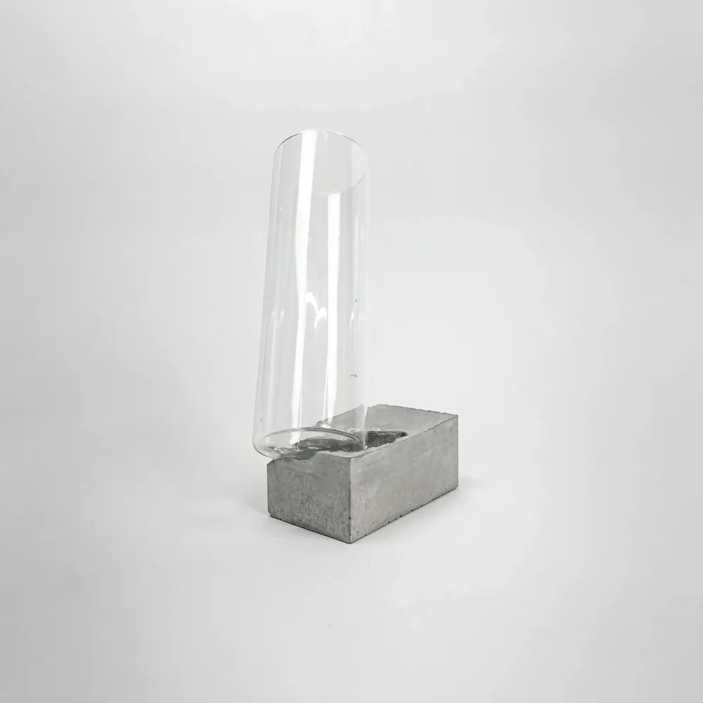 Vases - Vase à fleurs sculptural [PEAK] - CASE STUDIOS