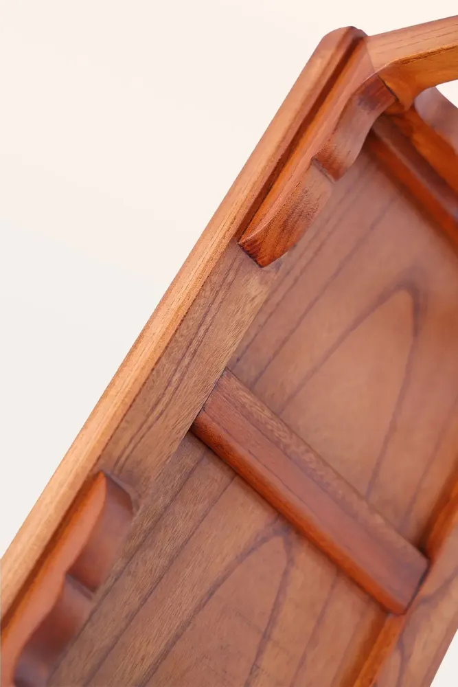 Autres tables - Petite table faite à la main avec de longs pieds - THE ZHAI