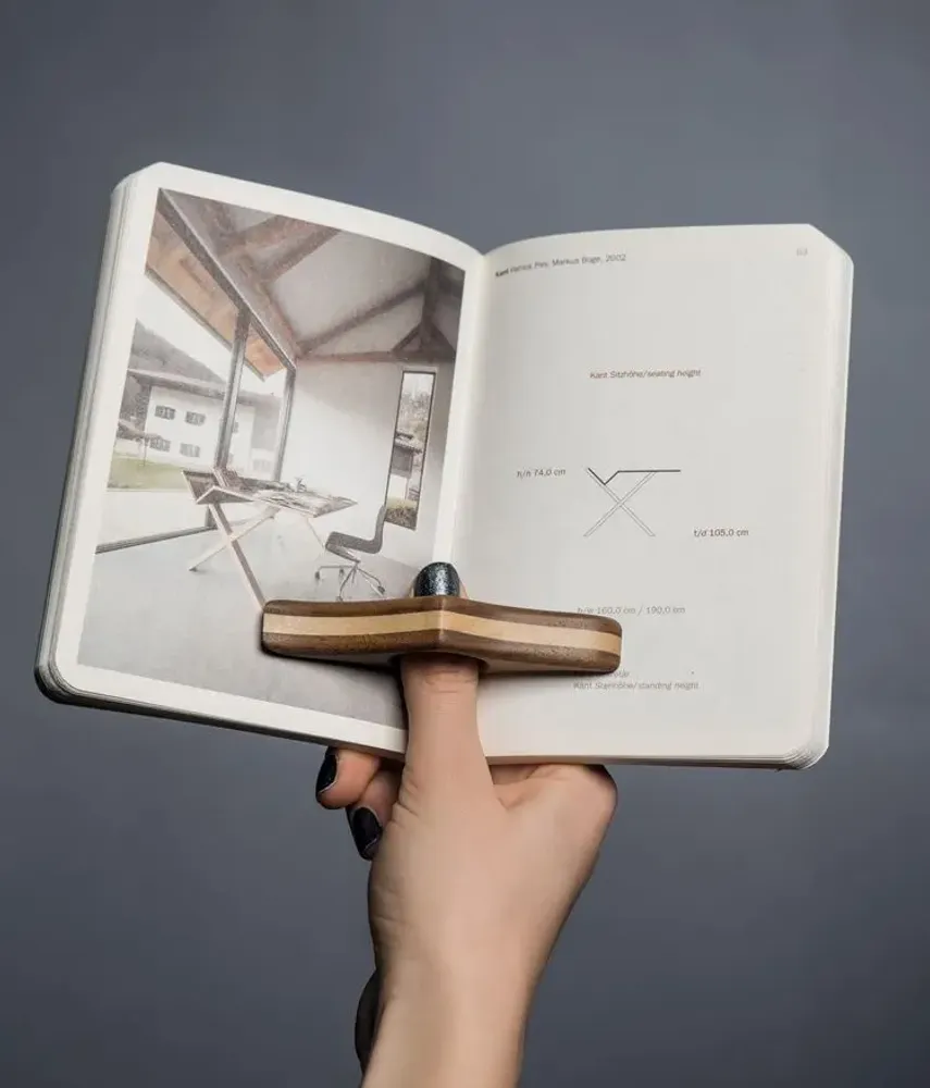 Gifts - TILISMA Wooden Book Page Holder - Handmade Walnut Thumb Book Accessori - TILISMA
