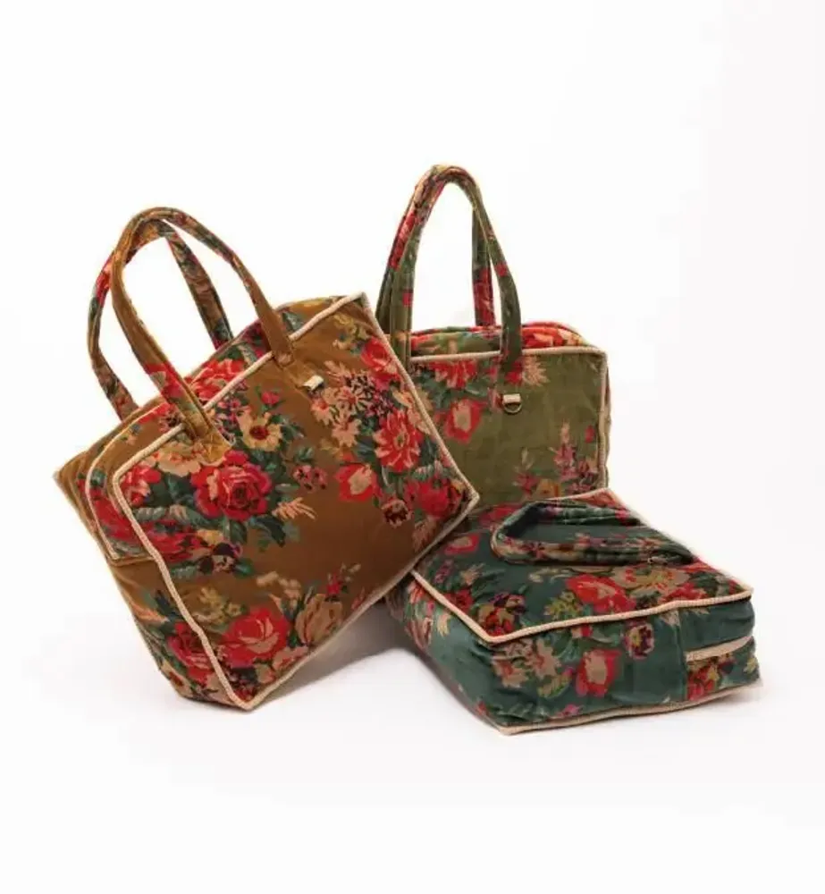 Throw blankets - Bouquet Collection - GOYAAL LIVING