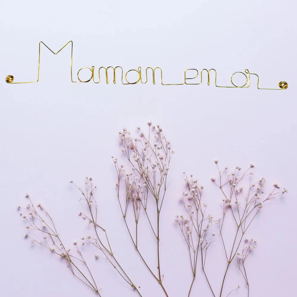 Other wall decoration - Gilded Brass Wire Wall Decoration\" Gold Mom\” - to pin - BIJOUX DE MUR