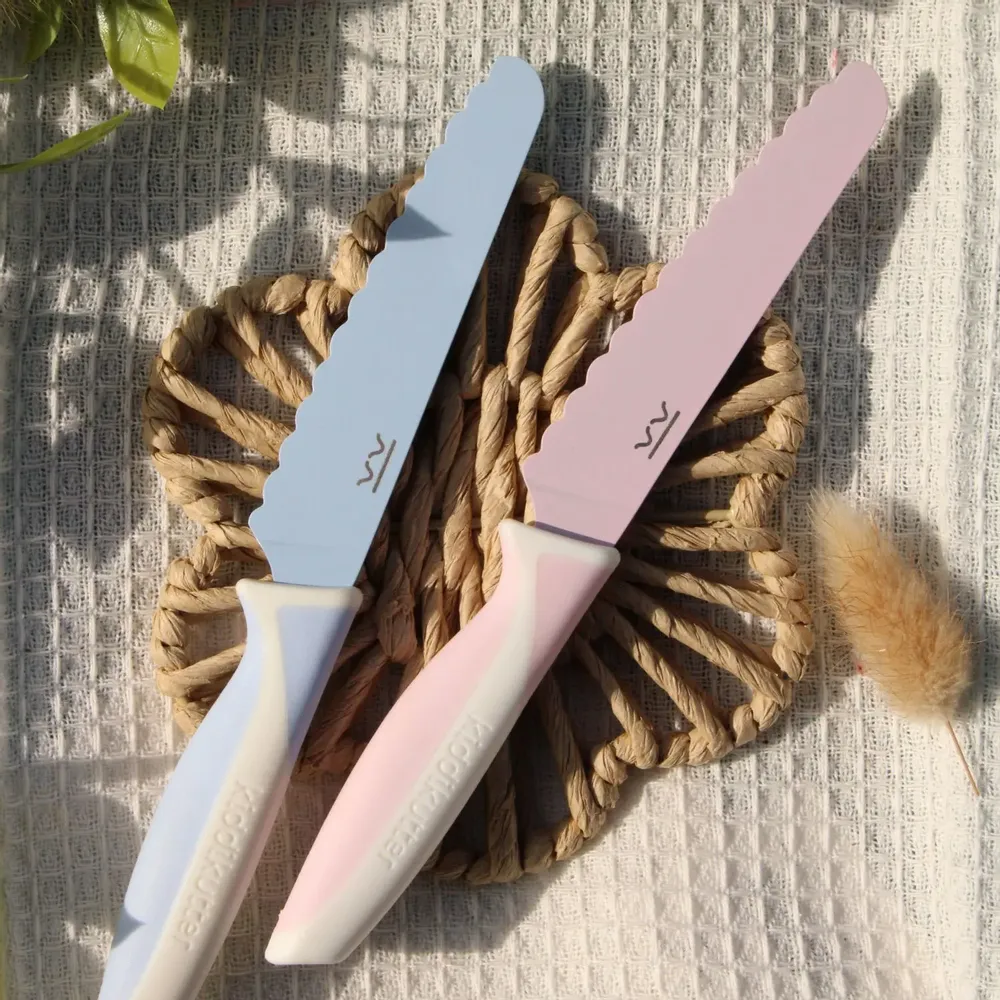 Children's mealtime - KIDDIKUTTER knife. - KIDDIKUTTER