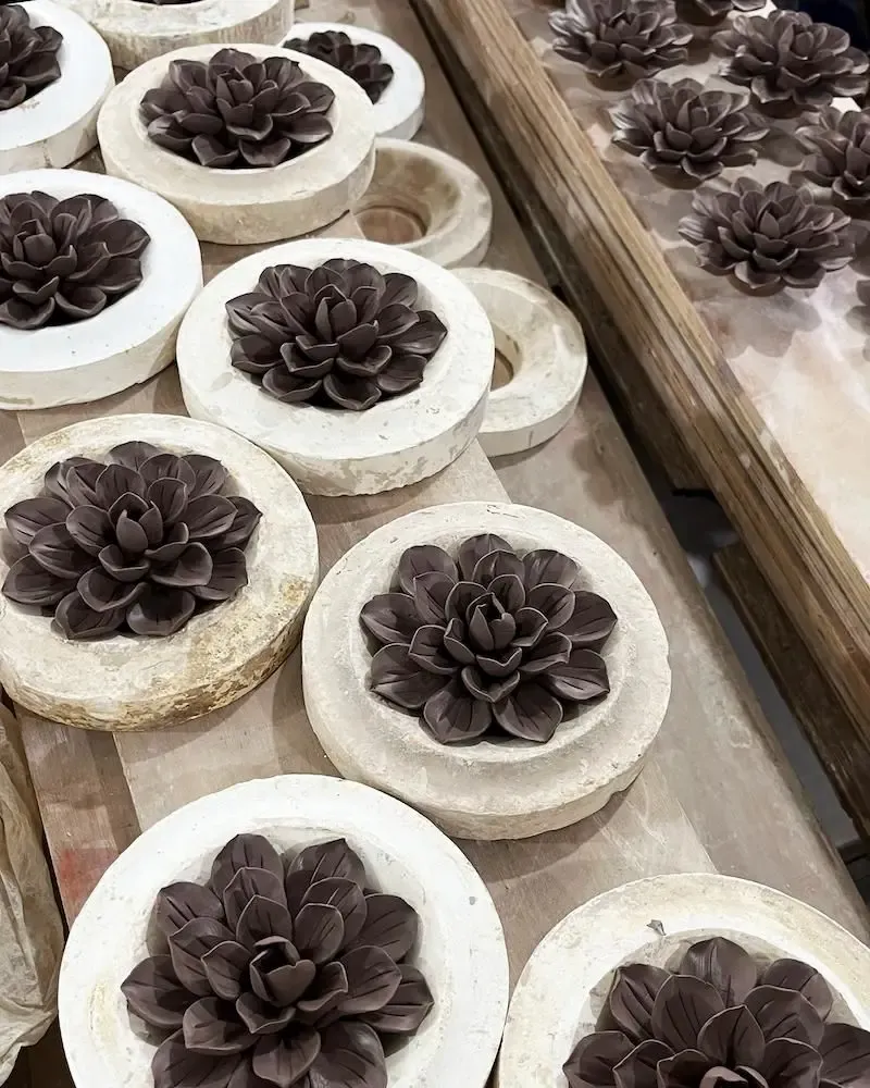Céramique - Collection de jardins anglais à fleurs en céramique - CHIVE