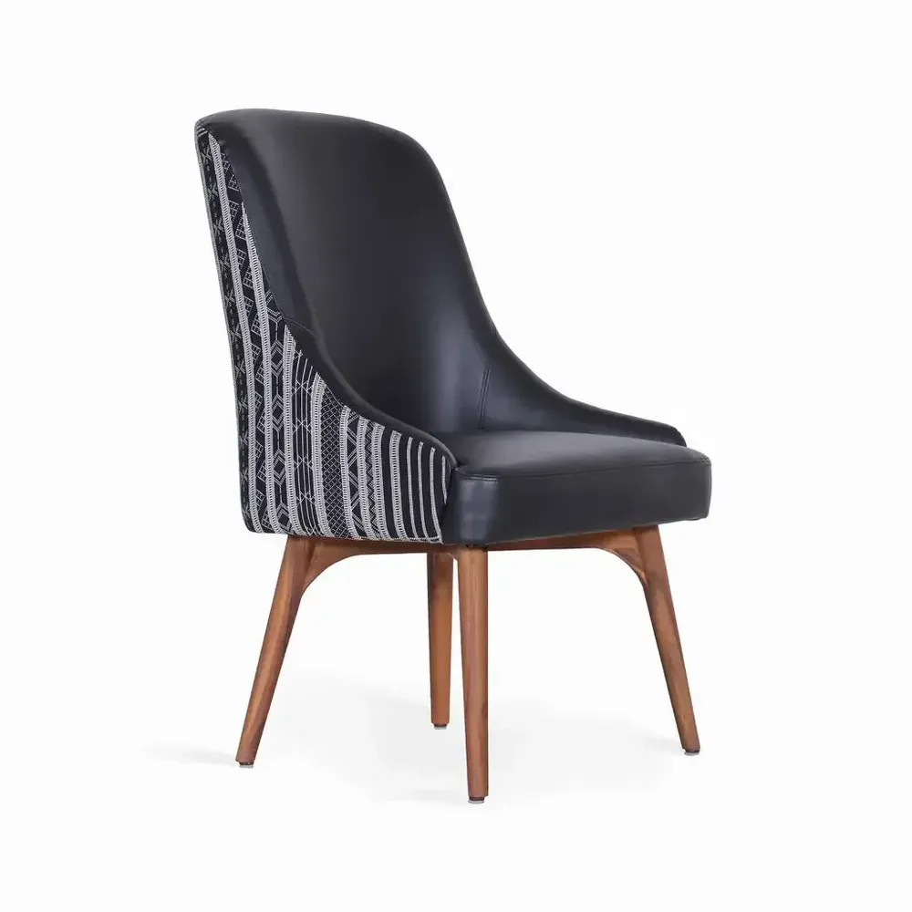 Chaises - Faraja - Chaise de salle à manger en teck avec tissu imprimé noir en similicuir - ALANKARAM