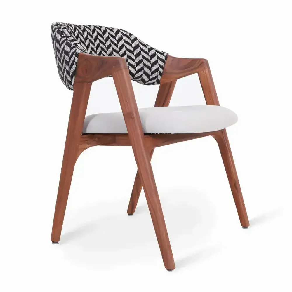 Chaises - Ikkita - Chaise de salle à manger en teck avec revêtement en similicuir, imprimé noir - ALANKARAM