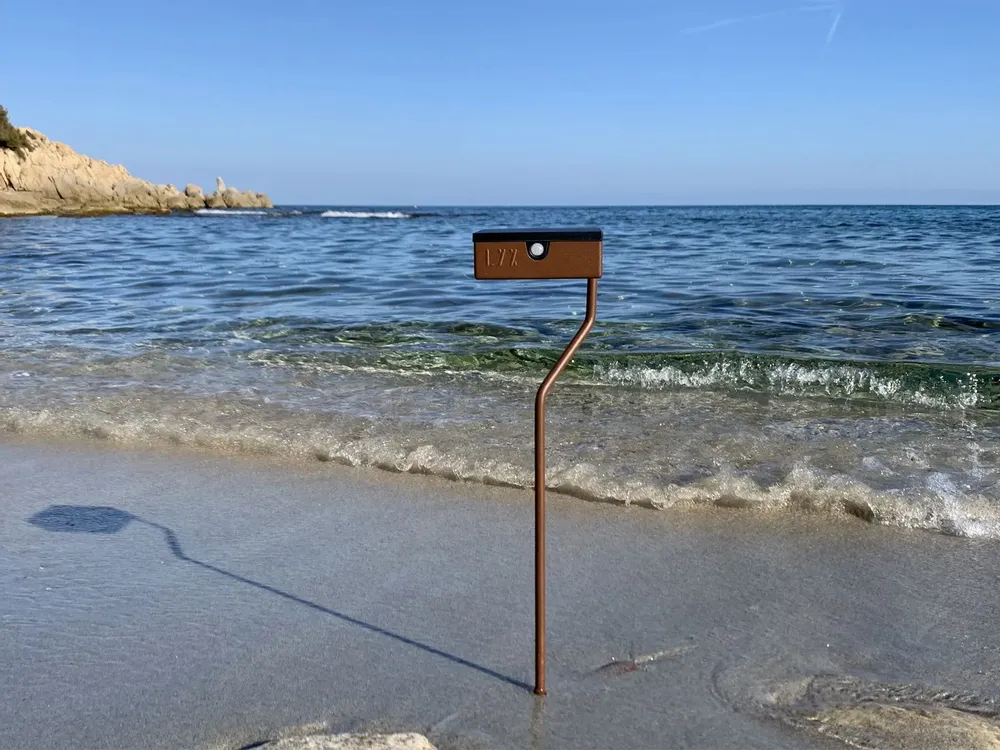 Lampadaires extérieurs - Borne solaire TEE - LYX LUMINAIRES