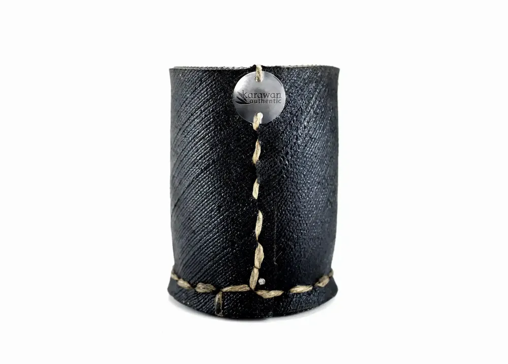 Objets de décoration - Pot droit en pneu recyclé. - KARAWAN AUTHENTIC