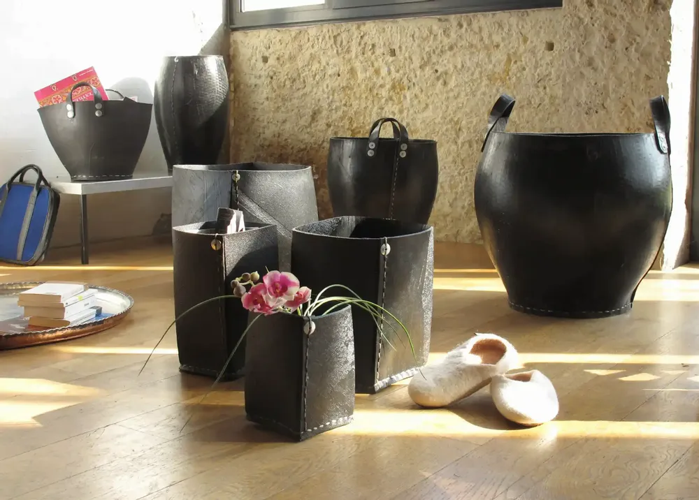 Objets de décoration - Cache-pot en pneu recyclé. - KARAWAN AUTHENTIC
