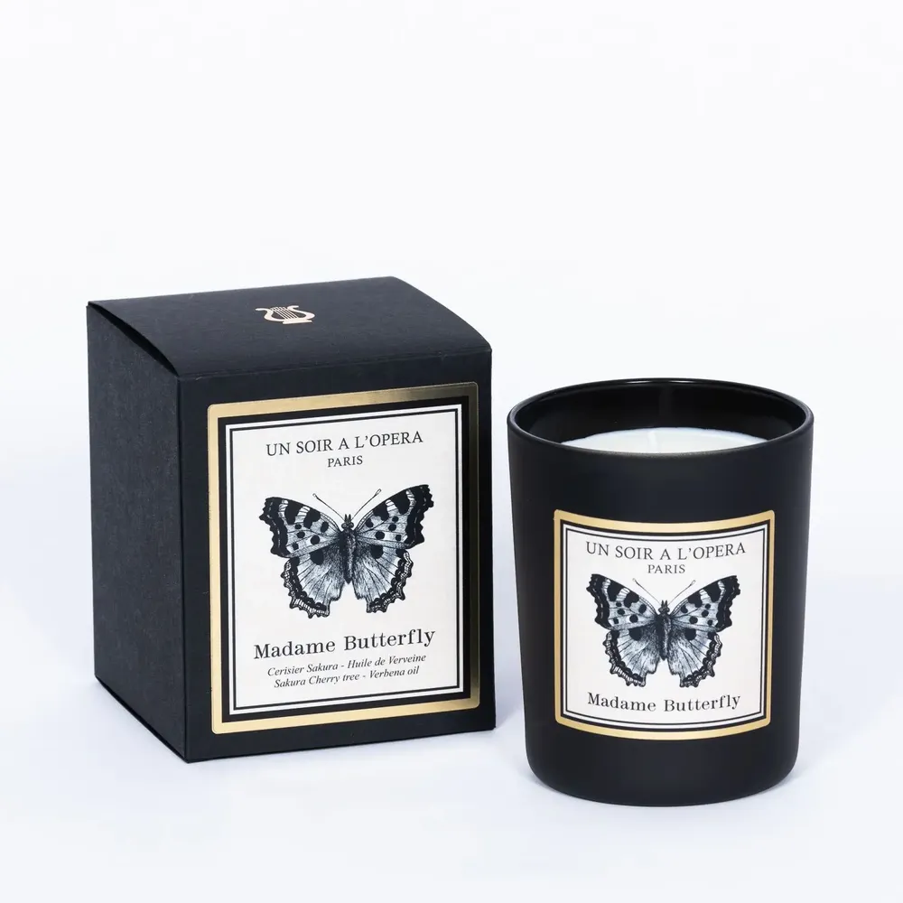 Decorative objects - MADAMA BUTTERFLY - 100% VEGETABLE SCENTED CANDLE - 180GR - UN SOIR A L'OPERA