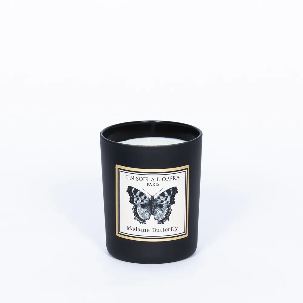 Decorative objects - MADAMA BUTTERFLY - 100% VEGETABLE SCENTED CANDLE - 180GR - UN SOIR A L'OPERA