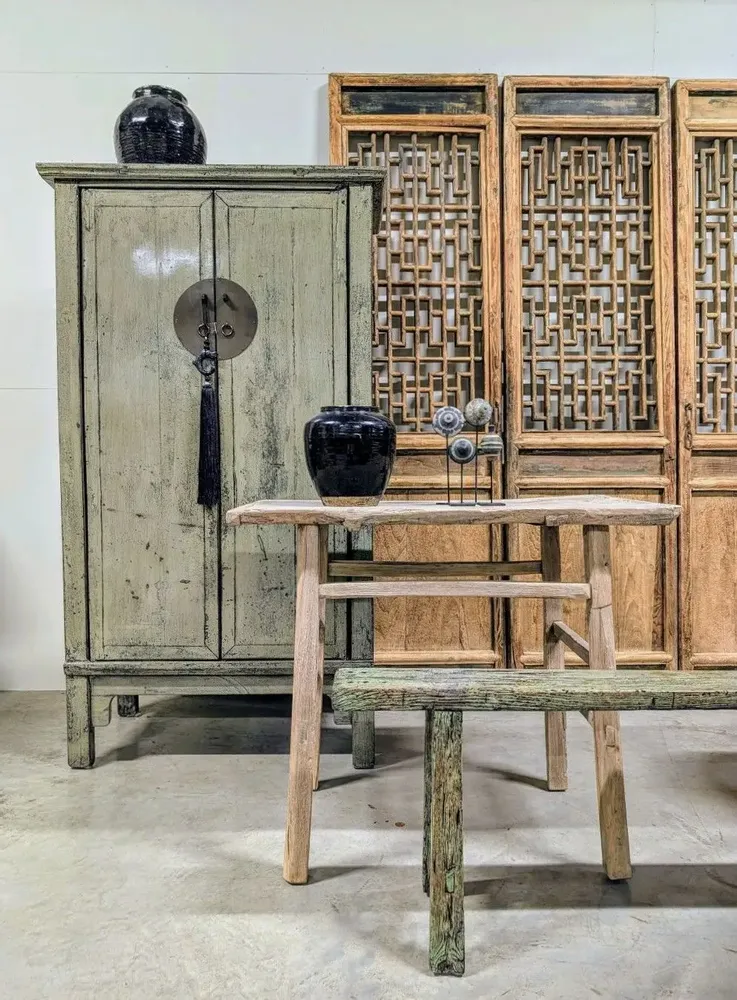 Wardrobe - Old and unique lacquered high cabinet - PAGODA INTERNATIONAL