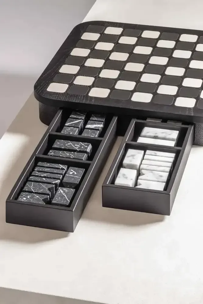 Objets design - Ensemble d'échecs Maison de Giobagnara en cuir et marbre avec monogram - ELIE SAAB MAISON