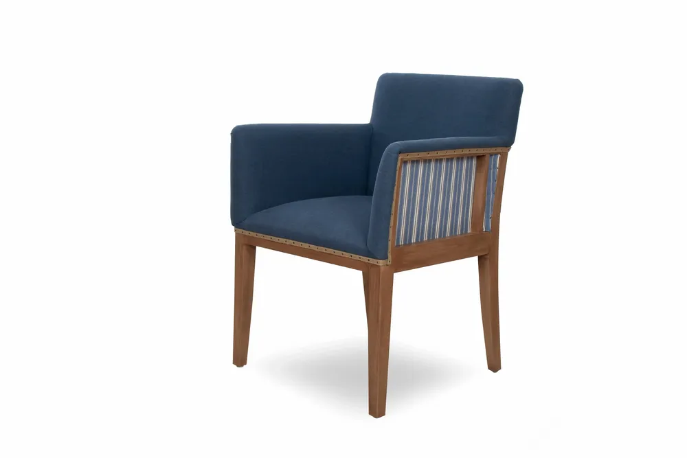 Chairs for hospitalities & contracts - Comodo Essence | Chair - CREARTE COLLECTIONS