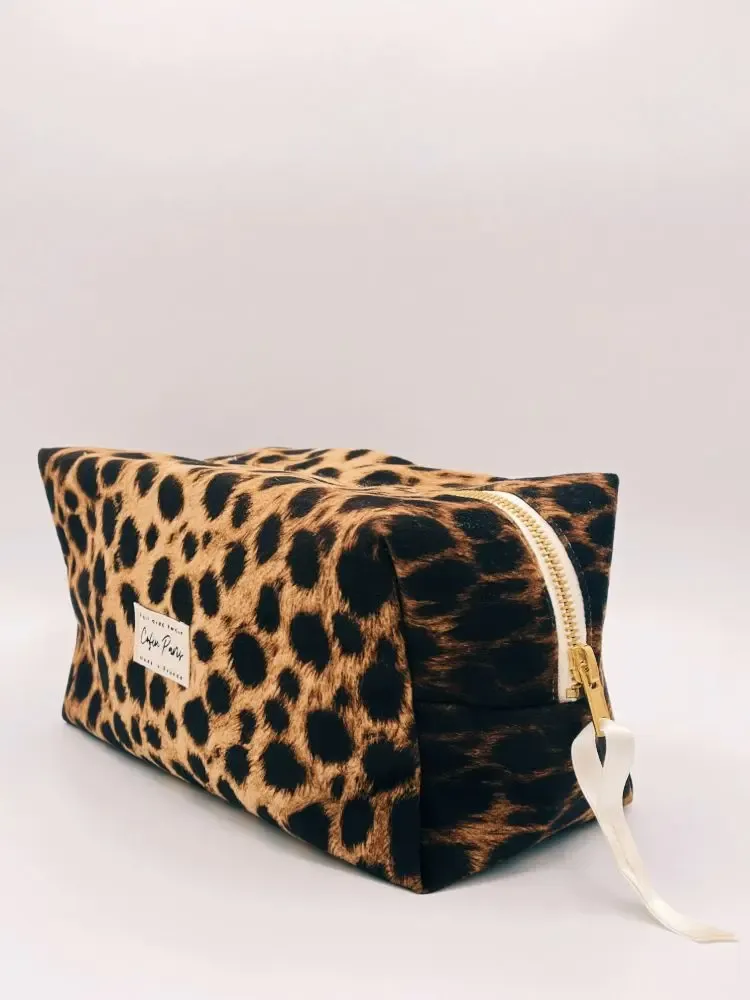 Travel accessories - AMADINE LEOPARD TOILETRY BAG - COFIN PARIS