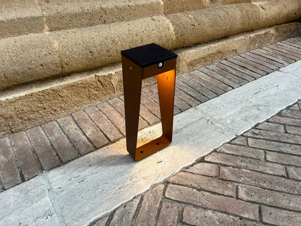 Outdoor floor lamps - BTS 400 solar pathway light - LYX LUMINAIRES