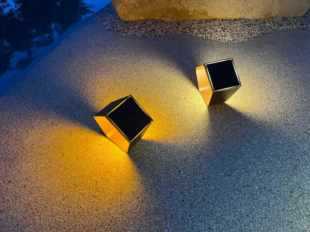 Moveable lighting - solar lamp Y72 - LYX LUMINAIRES