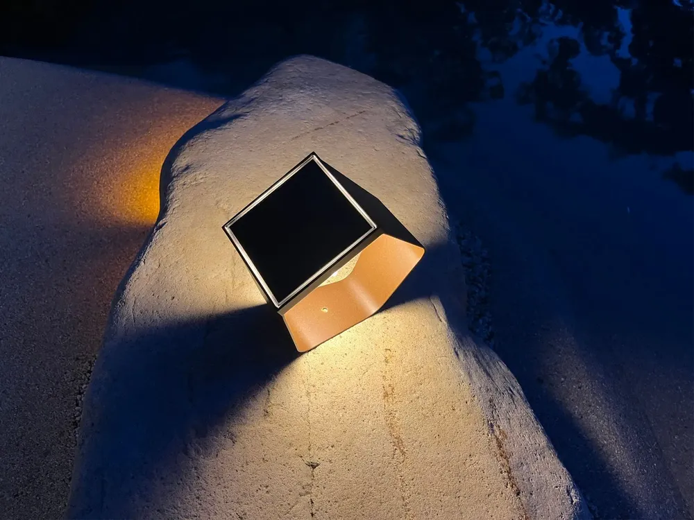 Moveable lighting - solar lamp Y72 - LYX LUMINAIRES