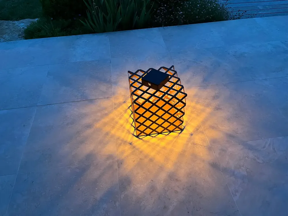 Outdoor LED modules - L'X solar lamp - LYX LUMINAIRES
