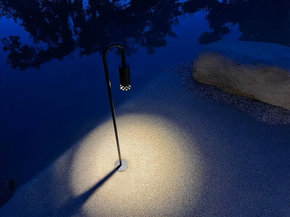 Outdoor floor lamps - ELYXIR LED pathway light - LYX LUMINAIRES