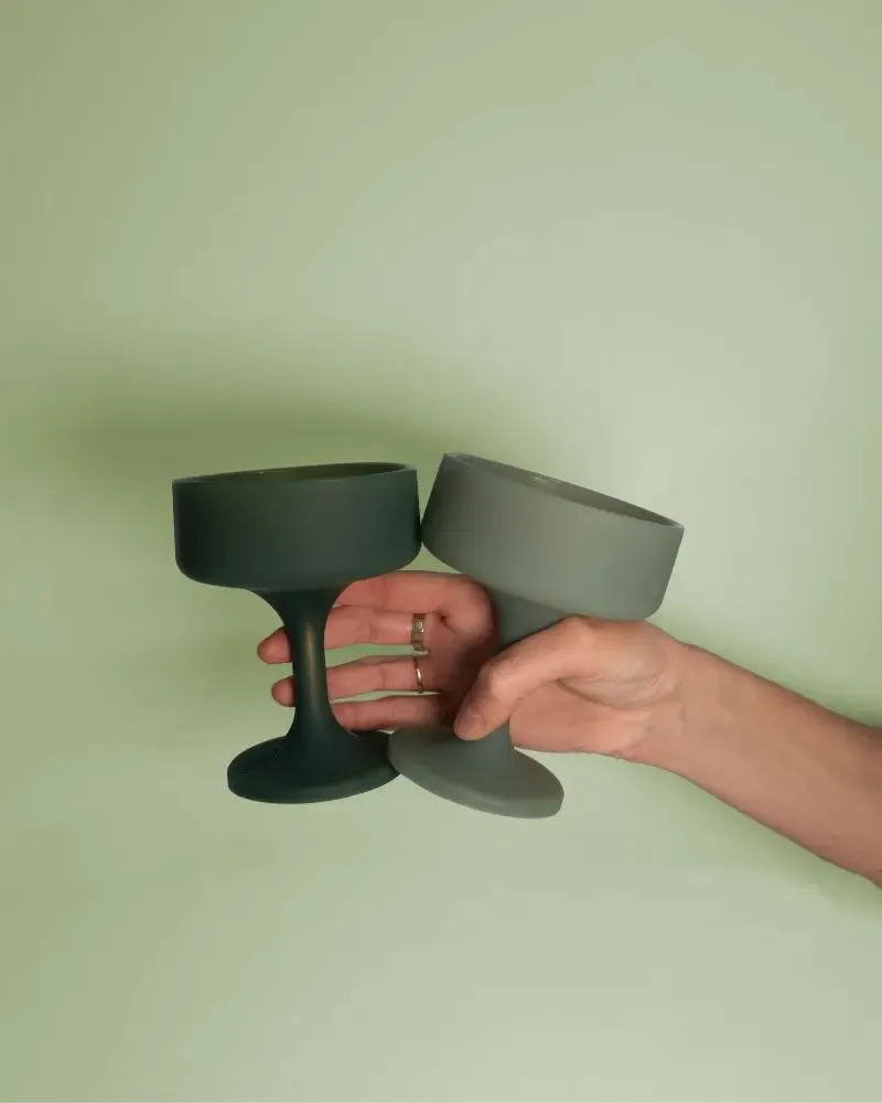 Piscines extérieures - MECC - coupes à cocktail incassables en silicone - PORTER GREEN