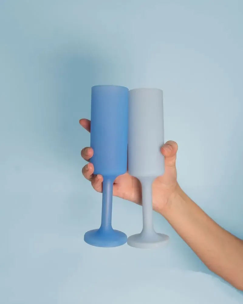 Outdoor pools - SEFF - unbreakable silicone champagne flutes - PORTER GREEN