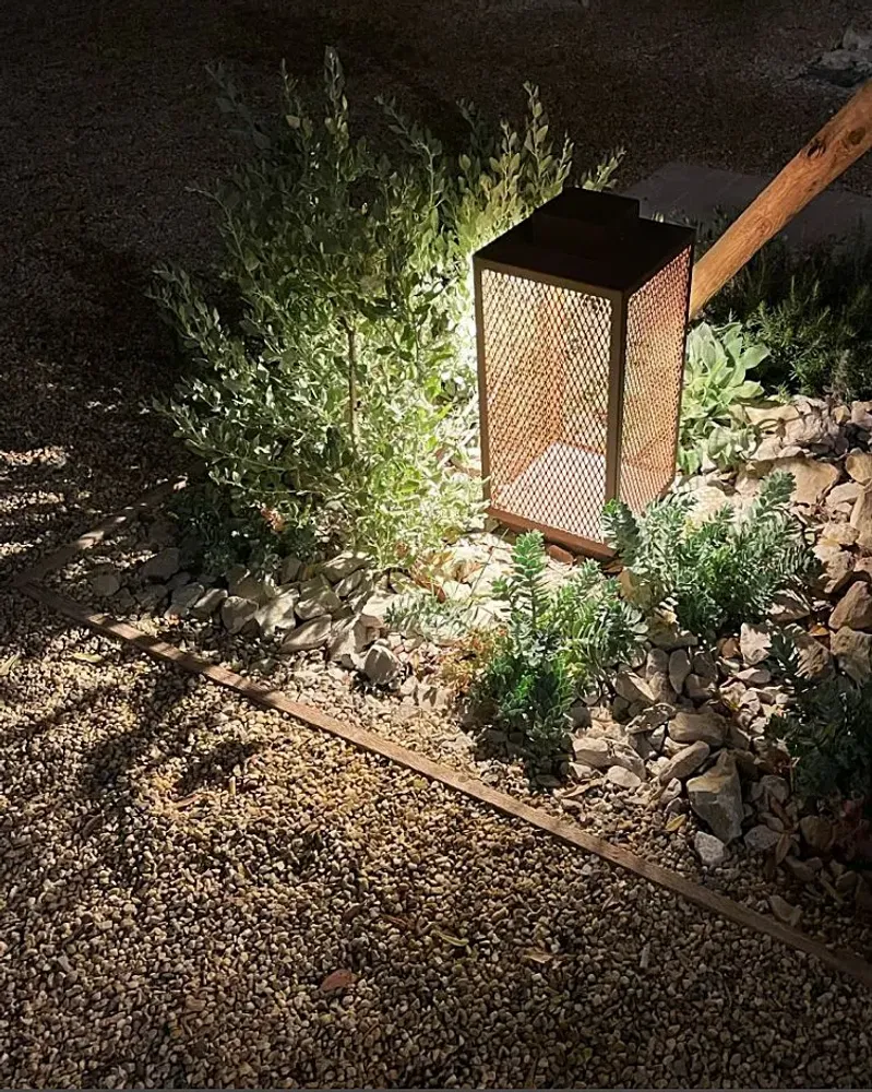 Moveable lighting - solar lantern LAS 500 frame - LYX LUMINAIRES