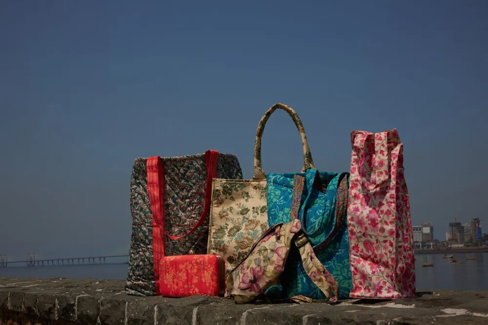 Sacs et cabas - Upcycled wine bags for gifting - I WAS A SARI